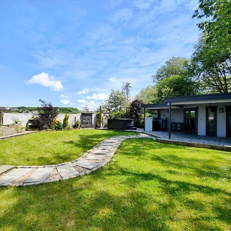 Sanderson House Feriehus *