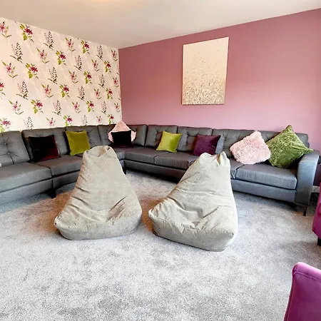 Holiday home Sanderson House *